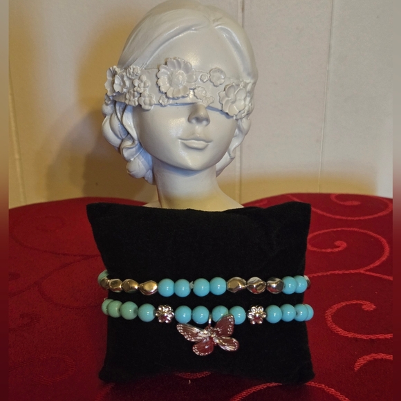 Beaded Turquoise Stretch Bracelet Set With Silver Butterfly Accent - Picture 4 of 4